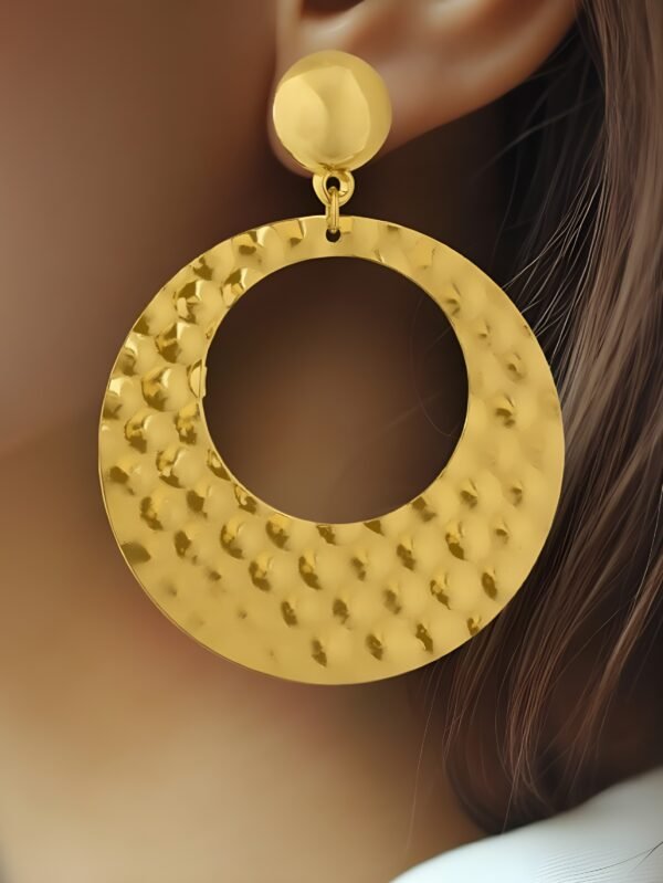 Golden Cobbled Lane Earring – Amaltaas